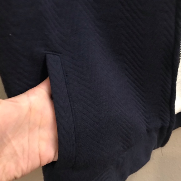 Hooded Lined Active Vest - Picture 3 of 7